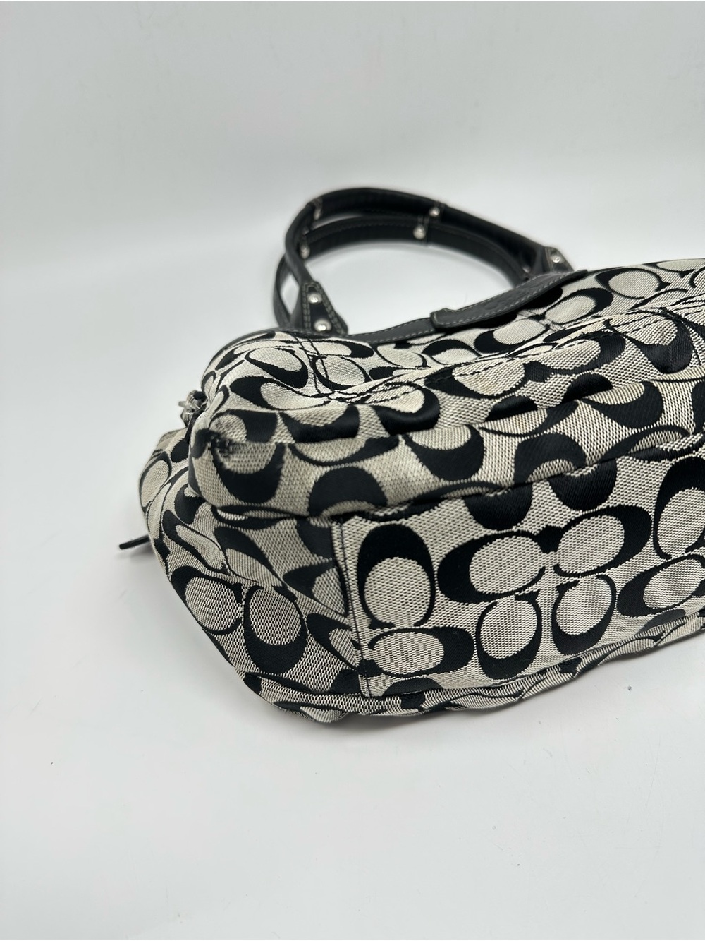 Coach Women's Shoulder Bag - Picture 7 of 15